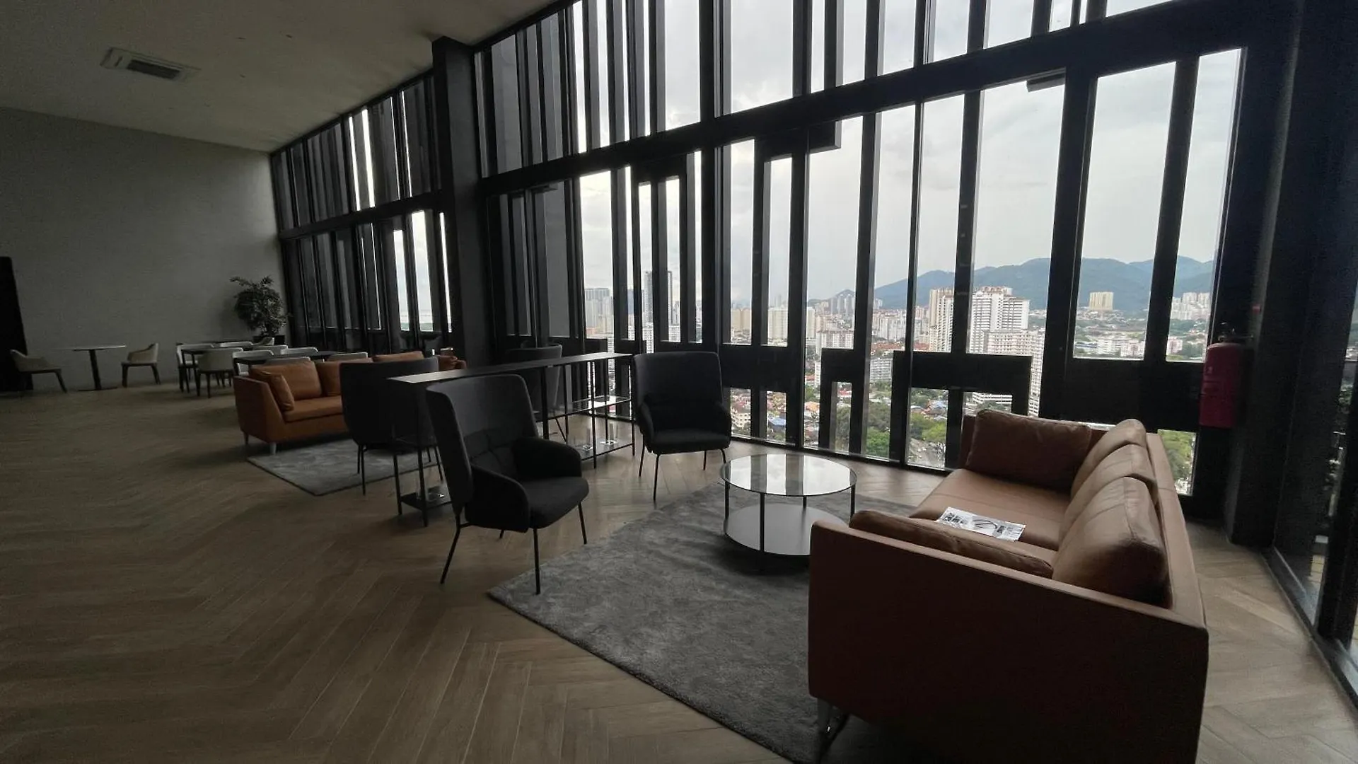 Beacon Executive Suites - By Iz 乔治敦